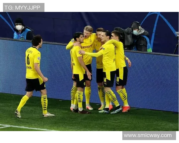 当今足坛最炙手可热的明星球员是谁引发了全球球迷的热议与关注