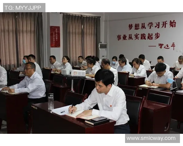 揭晓这位足球明星的真实身份及其辉煌成就与影响力分析