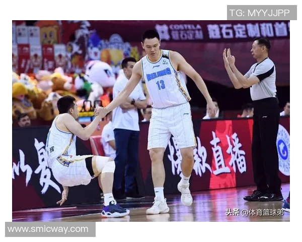 北京篮球队比赛经验引发热议球迷对战术选择和球员表现展开激烈讨论 北京篮球队比赛经验引发热议球迷对战术选择和球员表现展开激烈讨论